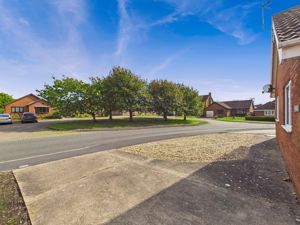 Frontage- click for photo gallery